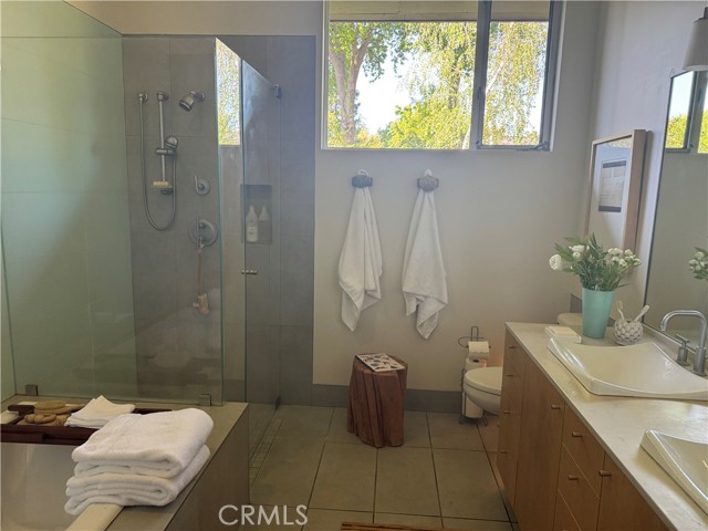 799 Hillview Way, Chico CA: https://media.crmls.org/medias/515dcf1d-6b05-4f6e-ad01-945c9f8e10c1.jpg