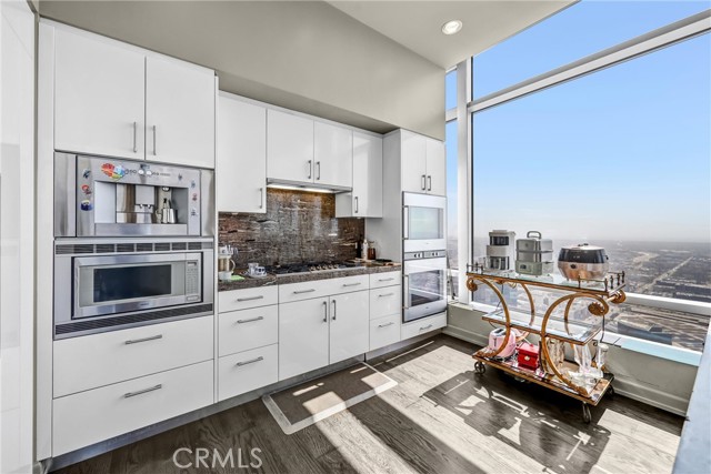 Detail Gallery Image 18 of 56 For 900 W Olympic Bld 50a,  Los Angeles,  CA 90015 - 3 Beds | 4 Baths