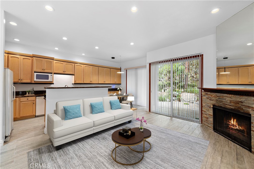 3021 Croyden Bay 97, Costa Mesa, CA 92626
