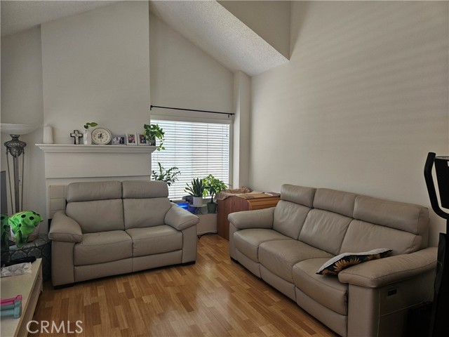 13421 Fontwell Court, La Mirada CA: https://media.crmls.org/medias/515f0069-604e-4758-ae75-57a3989cd085.jpg