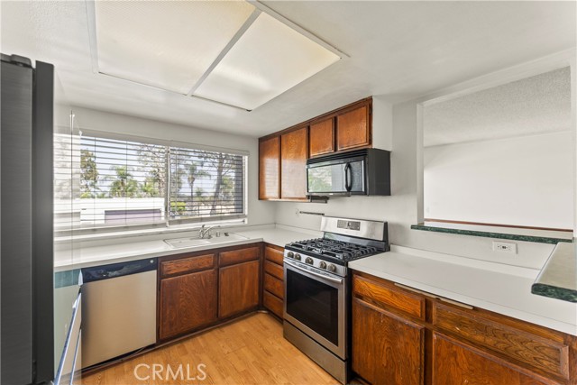 Detail Gallery Image 17 of 34 For 1735 Mountain Terrace Ln, Montebello,  CA 90640 - 4 Beds | 2/1 Baths