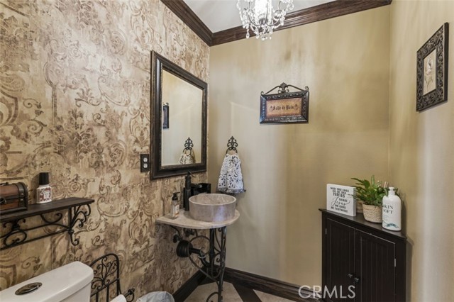 Detail Gallery Image 17 of 24 For 21887 Strawberry Ln, Canyon Lake,  CA 92587 - 4 Beds | 3/1 Baths