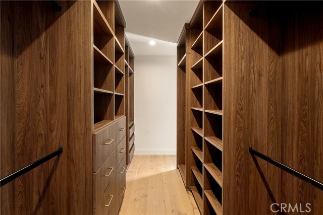 Detail Gallery Image 14 of 32 For 13949 Cumpston St, Sherman Oaks,  CA 91401 - 3 Beds | 3/1 Baths