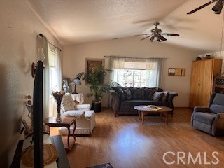 https://media.crmls.org/medias/51609358-31ba-4ed8-ae58-0ee42b15e6be.jpg?preset=X-Large