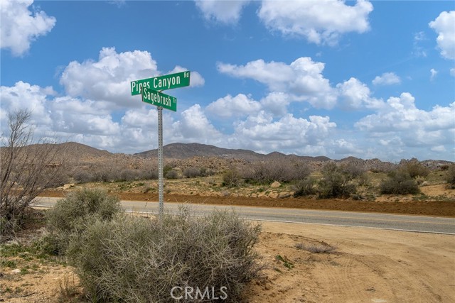 Detail Gallery Image 3 of 21 For 4444 Sagebrush, Pioneertown,  CA 92268 - – Beds | – Baths