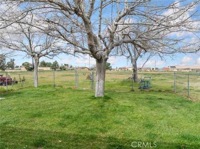 Detail Gallery Image 9 of 41 For 17740 Linden, Hesperia,  CA 92345 - 3 Beds | 2 Baths