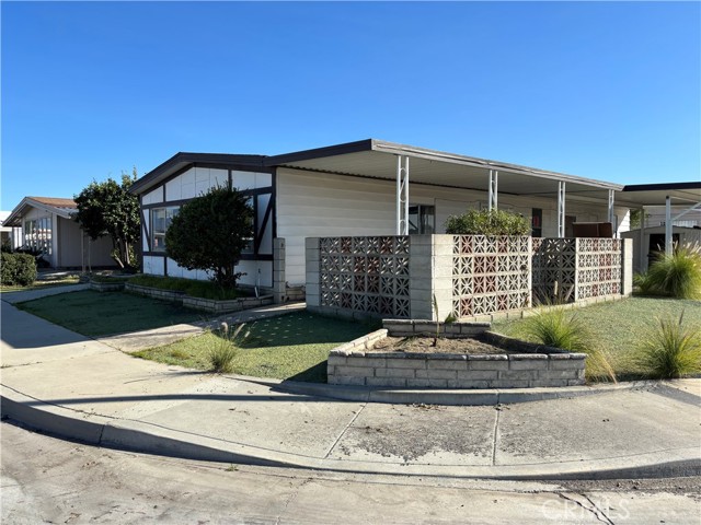 Detail Gallery Image 2 of 8 For 1199 San Marcos, Hemet,  CA 92543 - 2 Beds | 2 Baths