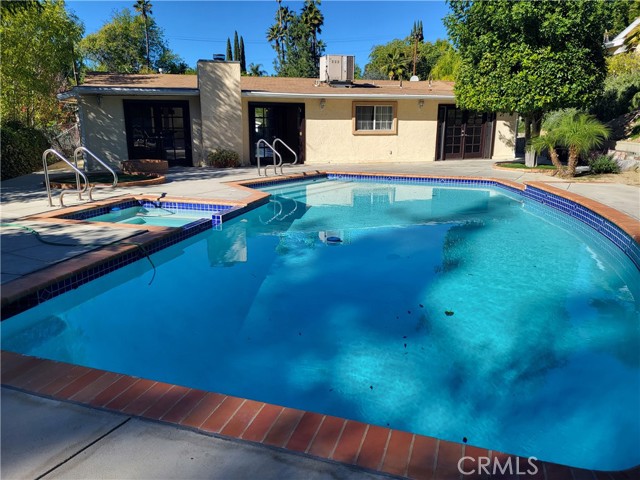 Detail Gallery Image 20 of 22 For 5700 Kelvin, Woodland Hills,  CA 91367 - 3 Beds | 3 Baths