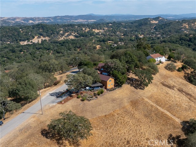 10755 Santa Ana Road, Atascadero CA: https://media.crmls.org/medias/51626a66-5c8c-475b-a236-656c0b9dab08.jpg
