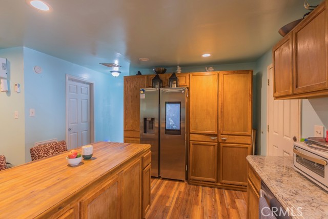 Detail Gallery Image 9 of 43 For 23500 the Old Rd #35,  Newhall,  CA 91321 - 3 Beds | 2 Baths