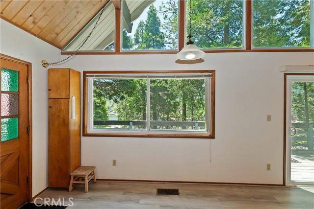 Detail Gallery Image 20 of 49 For 24141 Zell Ct, Crestline,  CA 92325 - 3 Beds | 2 Baths