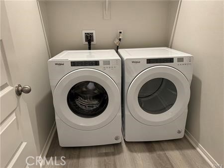https://media.crmls.org/medias/51635672-1721-4b84-98bb-eac22e9e2693.jpg?preset=X-Large