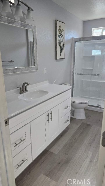 Detail Gallery Image 6 of 11 For 425 W Orangethorpe a,  Fullerton,  CA 92832 - 3 Beds | 2 Baths