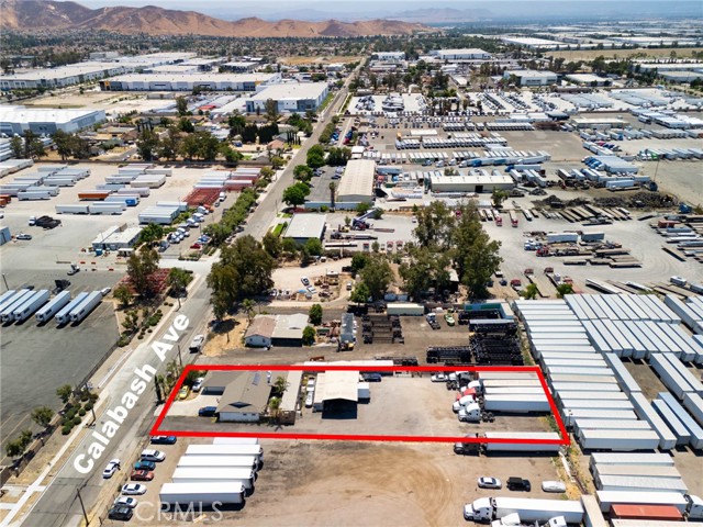 10566 Calabash Avenue, Fontana CA: https://media.crmls.org/medias/5164c414-f4d9-43fd-8dce-bb0db82e3a34.jpg