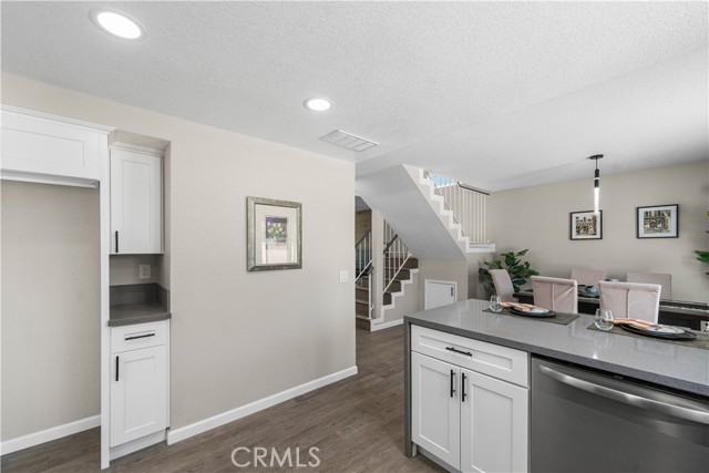 45119 Watford Avenue, Lancaster CA: https://media.crmls.org/medias/5164d32d-c8aa-4d7f-84b2-9593f740506f.jpg