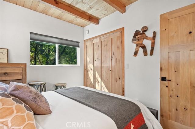 33003 Juniper Lane, Green Valley Lake CA: https://media.crmls.org/medias/516568f5-382c-4562-8d5e-be32c619c116.jpg