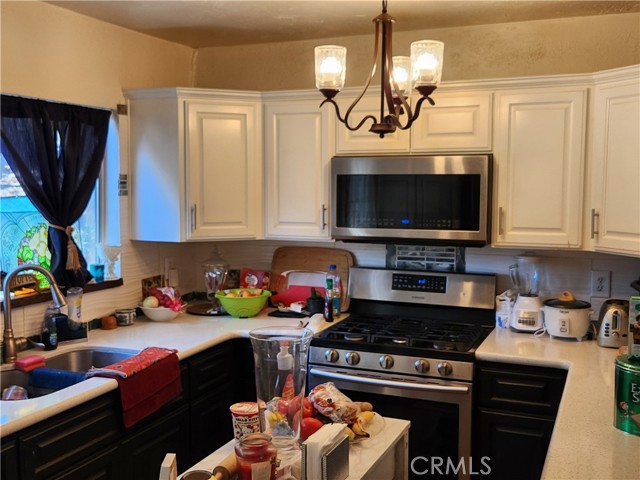 Detail Gallery Image 11 of 23 For 2164 Outer Hwy 2, Wrightwood,  CA 92397 - 2 Beds | 2 Baths