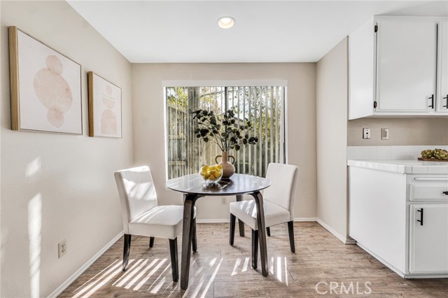 Detail Gallery Image 15 of 46 For 228 via Del Caballo, Oak Park,  CA 91377 - 4 Beds | 2/1 Baths