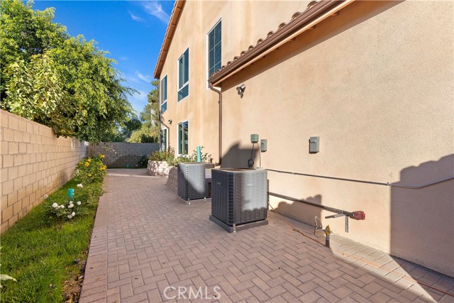 Detail Gallery Image 4 of 27 For 20819 W Seasons Lane, Winnetka,  CA 91306 - 4 Beds | 3 Baths