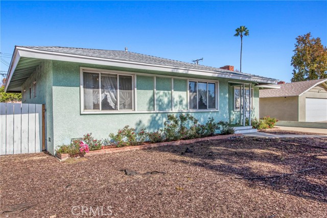 Detail Gallery Image 3 of 29 For 822 W 5th St, Ontario,  CA 91762 - 3 Beds | 2 Baths