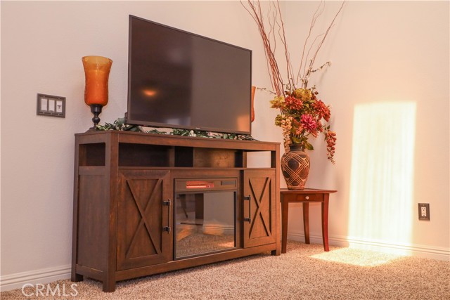 Detail Gallery Image 8 of 44 For 27932 Calypso Ln, Canyon Country,  CA 91351 - 4 Beds | 2 Baths