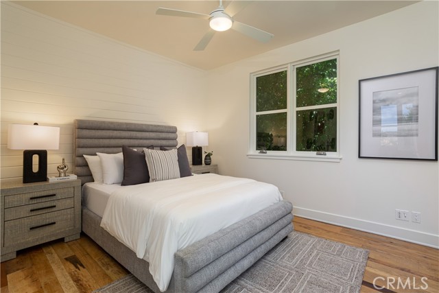2217 Laurel Place, Newport Beach CA: https://media.crmls.org/medias/51672128-e8b8-4732-ae5b-ff6af927644c.jpg