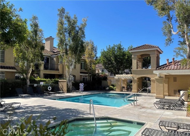 8215 E White Oak, Orange CA: https://media.crmls.org/medias/51672396-3b4d-4e31-8a73-22e717e0440a.jpg
