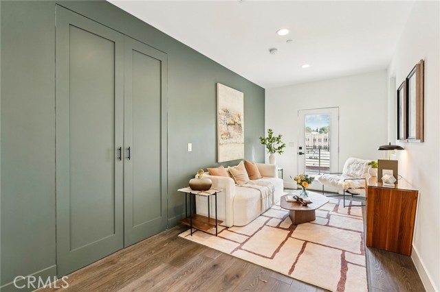 Detail Gallery Image 18 of 34 For 542 N Commonwealth Ave, Silver Lake Los Angeles,  CA 90004 - 3 Beds | 2/1 Baths