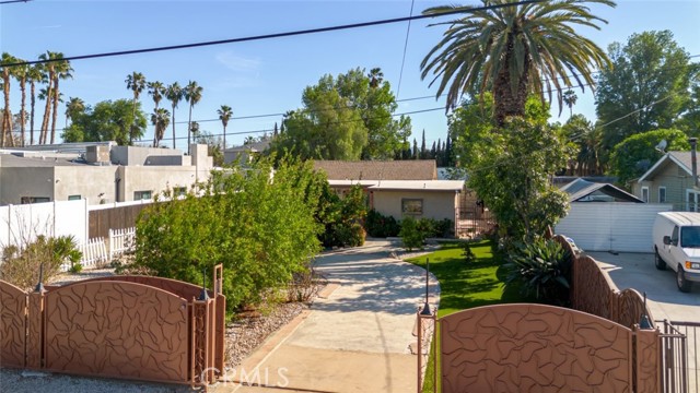 Detail Gallery Image 2 of 34 For 19026 Keswick, Reseda,  CA 91335 - 2 Beds | 2 Baths