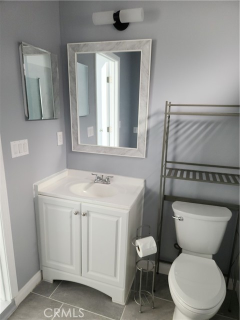 Detail Gallery Image 10 of 14 For 1825 3/4 S. Van Ness Ave, Los Angeles,  CA 90019 - 0 Beds | 1 Baths