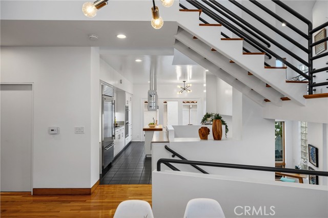 2704 Laurel Avenue, Manhattan Beach, California 90266, 4 Bedrooms Bedrooms, ,4 BathroomsBathrooms,Residential,Sold,Laurel,SB22216035