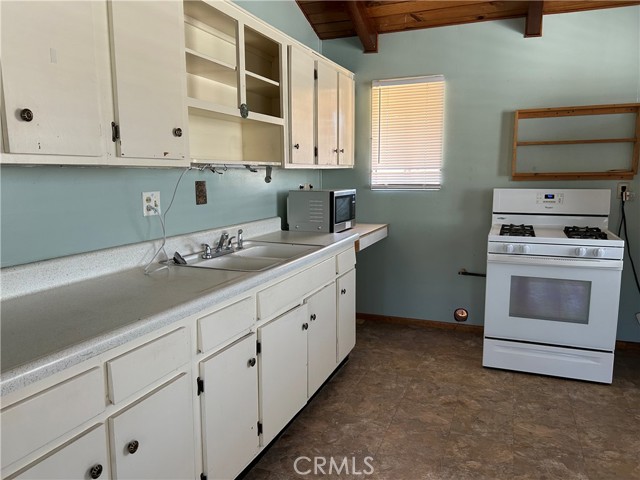 Detail Gallery Image 8 of 14 For 42915 Algood, Lake Elizabeth,  CA 93532 - 2 Beds | 1 Baths