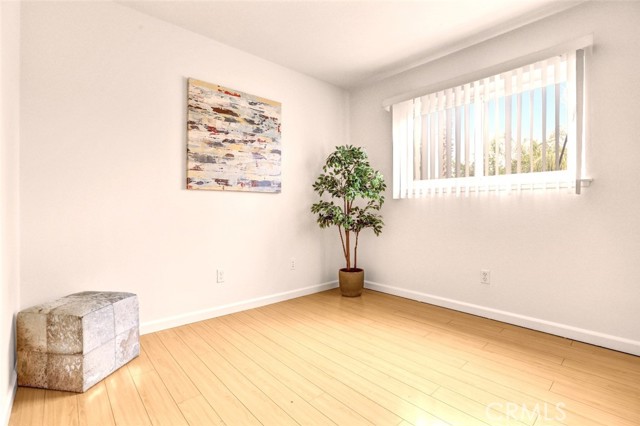 27142 Langside Avenue, Canyon Country CA: https://media.crmls.org/medias/516a8f5d-0508-443d-bfb4-fec842082d8d.jpg