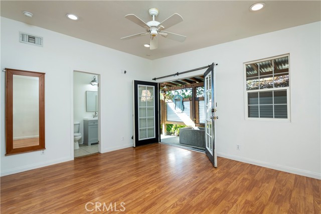 10161 Foothill Boulevard, Sylmar CA: https://media.crmls.org/medias/516aa078-78a4-4889-b912-eb04e4fe8e01.jpg