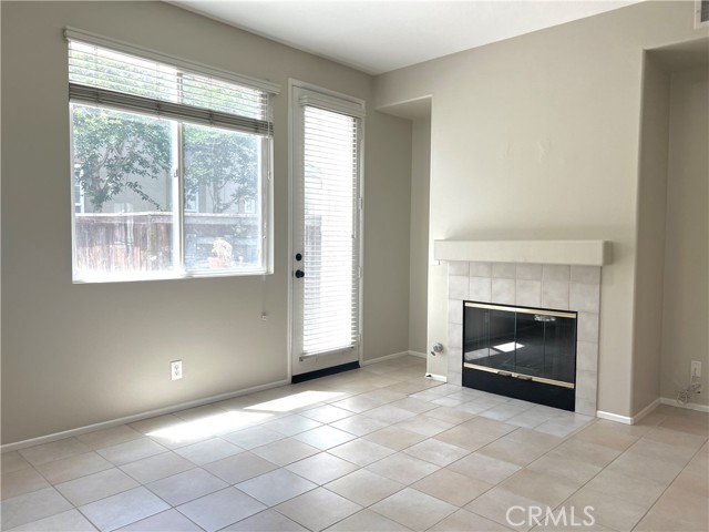 Detail Gallery Image 13 of 28 For 15 Rue Du Chateau, Aliso Viejo,  CA 92656 - 3 Beds | 2/1 Baths