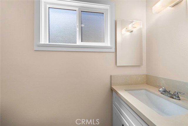 Detail Gallery Image 25 of 32 For 5852 Raphael Dr, Huntington Beach,  CA 92649 - 4 Beds | 2 Baths