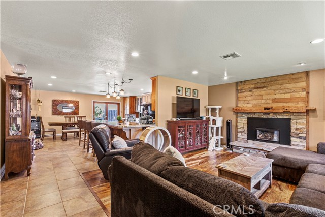 1734 Hogan Place, Paso Robles CA: https://media.crmls.org/medias/516d15c0-2f06-4530-9081-3b8530b1a4b2.jpg