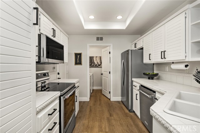 Detail Gallery Image 5 of 26 For 51 Lehigh Aisle, Irvine,  CA 92612 - 2 Beds | 2 Baths