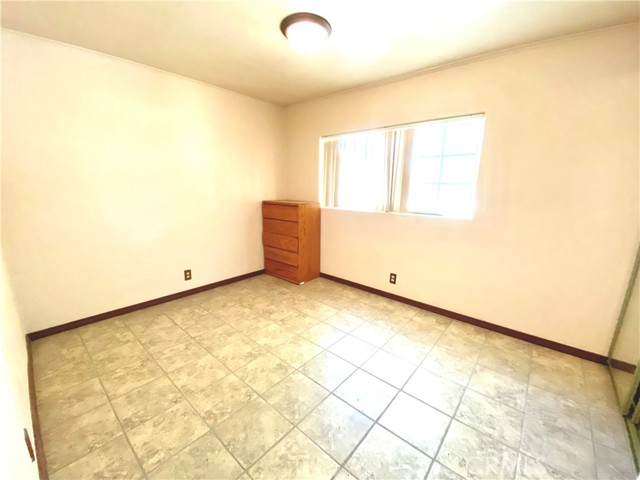9582 Buttemere Road, Phelan CA: https://media.crmls.org/medias/516d23e8-99f3-45b9-8536-840cac507877.jpg