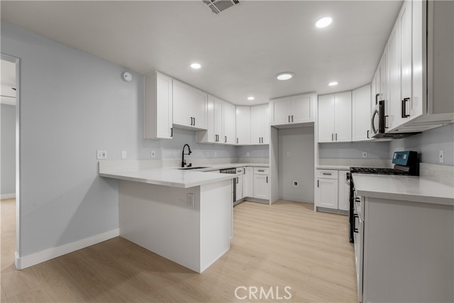 Detail Gallery Image 10 of 31 For 638 N Girard, Hemet,  CA 92544 - 2 Beds | 2 Baths