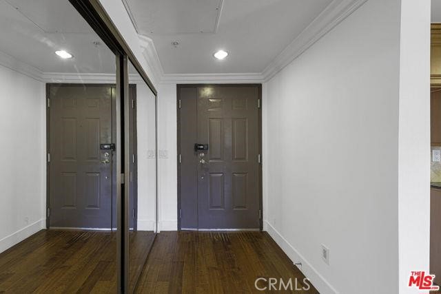 Detail Gallery Image 14 of 16 For 815 S Harvard #302,  Los Angeles,  CA 90005 - 2 Beds | 2 Baths