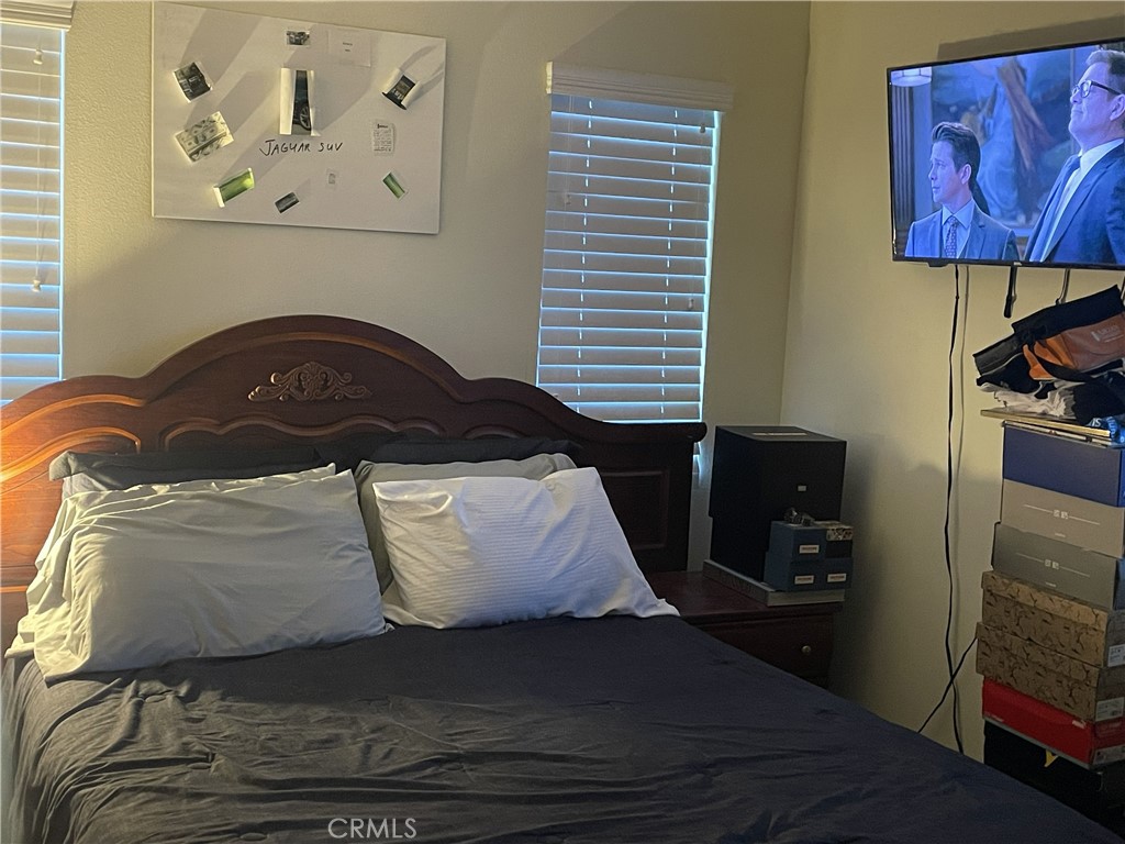 https://media.crmls.org/medias/516eb350-0261-4ede-aad3-9225845998a1.jpg?preset=X-Large