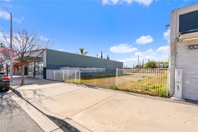 Detail Gallery Image 16 of 19 For 8830 Sierra, Fontana,  CA 92335 - – Beds | – Baths