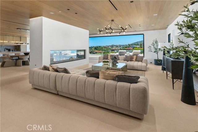 13 Ritz Cove Drive, Dana Point CA: https://media.crmls.org/medias/5170f06e-01d1-491f-b9a2-2647baa02991.jpg