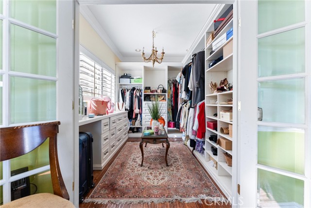 Master bedroom Closet
