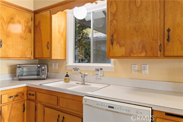 Detail Gallery Image 17 of 63 For 11145 E Highway 20, Clearlake Oaks,  CA 95423 - 4 Beds | 2/1 Baths