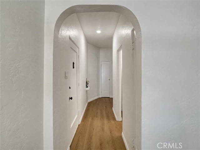 Detail Gallery Image 16 of 30 For 9949 Young Dr #204,  Beverly Hills,  CA 90212 - 1 Beds | 1 Baths