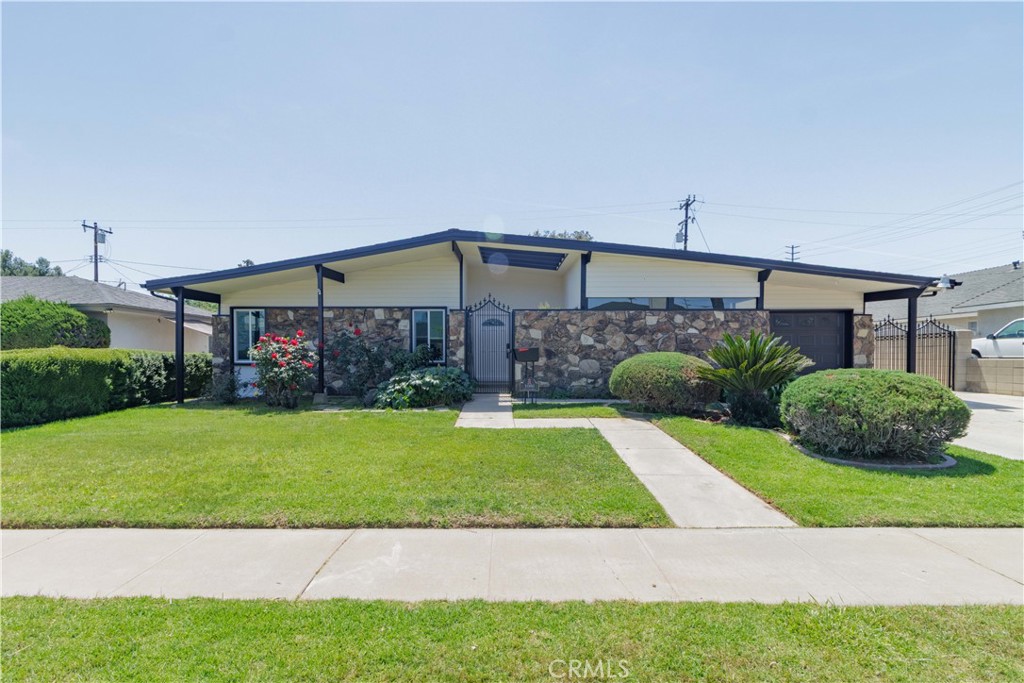 1080 Alta Loma Drive