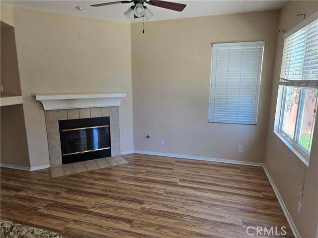 Detail Gallery Image 7 of 23 For 41342 Pine Tree Cir, Temecula,  CA 92591 - 3 Beds | 2 Baths