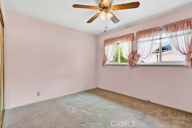 1309 N Linwood Avenue, Santa Ana CA: https://media.crmls.org/medias/51741c92-af03-4f1d-99d0-69555460d24c.jpg